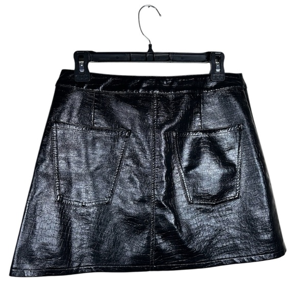 Torn by Ronny Kobo Croc- Embossed Faux Leather Mini Skirt- Size Medium - Picture 6 of 8